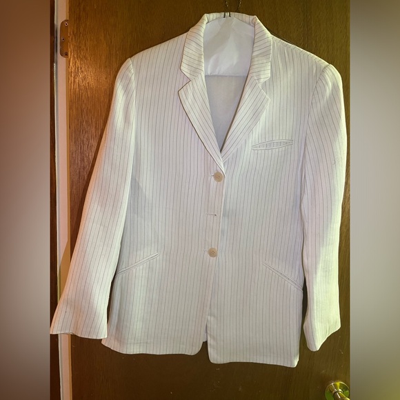Vintage Giorgio Armani Size 10 matching linen pants and blazer set